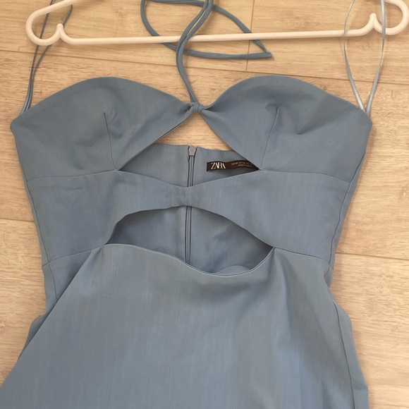 - NWOT GORGEOUS SILKY blue/silver cutout dress from #zara - Picture 6 of 7